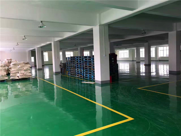 白沙洲小区车库