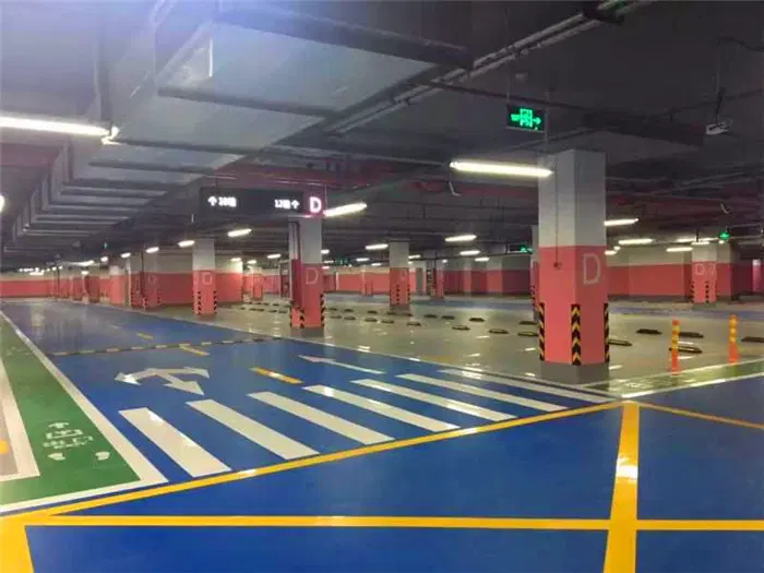 丰业地产车库